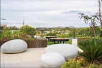 The Hamptons - Lux 2 Bed 2 Bath, Pool - Central Location - B&B Canberra