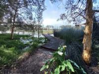 Lake Russell Lakeside Retreat - B&B Emerald Beach