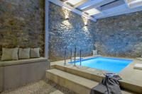 Incomparable Plaka's Luxury Apt Private Pool - B&B Athens