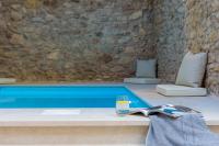 Incomparable Plaka's Luxury Apt Private Pool - B&B Atenas