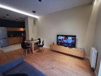 Leśny Apartament Nad Zalewem No 2 - basen w odległości około 100 m - B&B Kielce