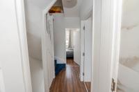 4 bedrooms,2 bathrooms house with free parking - B&B