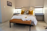 Deluxe Queen Suite