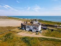 Coastguards Beach House - B&B
