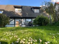 Familienwohnung "Gartenblick" auf 2 Etagen - Chambres d'hôtes Aalen