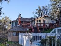 A Bed of Roses - B&B Yosemite Forks
