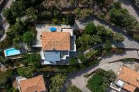 Luxury villa by the beach - B&B
