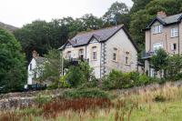 Converted Chapel, Stunning Sea & Mountain Views! - B&B Penmaenmawr