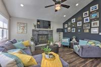 Fire Pit and Furnished Deck Serene Tobyhanna Escape - Ferienwohnung Tobyhanna