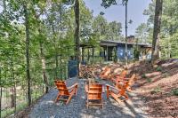 Ellijay Cabin Escape Hot Tub and Fire Pit! - B&B