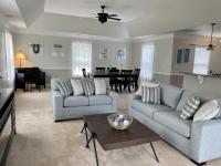 Apartment mit Balkon