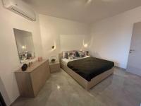 Modern 1 bedroom apartment 400m away from the sea - B&B