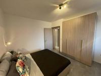 Modern 1 bedroom apartment 400m away from the sea - Chambres d'hôtes San Pawl il-Bahar