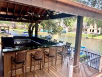 Best of Lake Conroe - Sleeps 16 - Lakefront Memories - B&B
