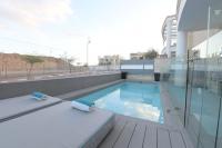 Amdar Holiday Apartments with private pools - B&B