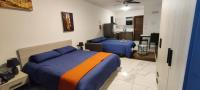 Estudio con balcón