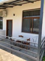 Sunnyside Apartments - Bed and Breakfast