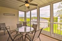Cozy and Deluxe Branson Condo with Covered Balcony - B&B Branson