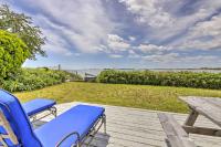 Waterfront Cottage w/ Sunroom + Patio & Grill - B&B Clinton