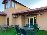 Vila Pișcoțel - B&B