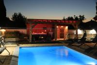 B&B Camaret-sur-Aigues - Chalet Mont Ventoux et Chalet VIP - Bed and Breakfast Camaret-sur-Aigues