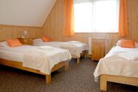 Dreibettzimmer mit Bergblick