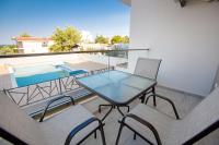 Appartamento con Vista Piscina 