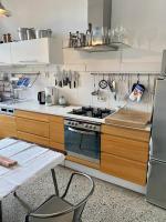 Camera Matrimoniale con Bagno in Comune 