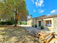 B&B Les Salles-de-Castillon - Bleu Raisin - Bed and Breakfast Les Salles-de-Castillon