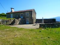 Charming House in Andeviso with Mountain View - B&B Arcos de Valdevez