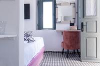 Amaya Glamour Villa met Hot Tub Binnen en Uitzicht op Caldera