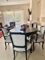Comfort & Care - spacious flat in Marousi - B&B Atenas