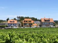 Charming House in Cortiçada with Balcony and Mountain View - B&B Cortiçada