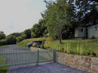 Cosy country cottage with outdoor bathing - B&B Halkyn