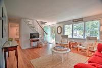 Near Beaches & Dtwn Falmouth: Family Home w/ Deck - Ferienwohnung East Falmouth