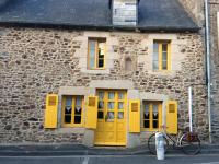 CHAMBRE ROMANTIQUE CHEZ L'HABITANT à LAMBALLE - Ferienwohnung