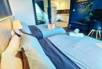 Almas Suites 코지 선라이즈 홈스테이, 스텔라 국제학교까지 도보 2분 - B&B Iskandar Puteri
