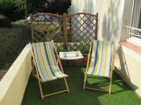 LE SOLEIL DU LUBERON - T2 avec Terrasse, Parking et Clim - B&B