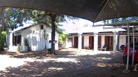 Kuru-Kuru Guesthouse - B&B
