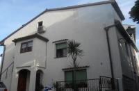 Apartamento de 1 dormitorio con balcón
