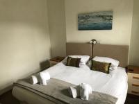 Piccola Camera Matrimoniale/Doppia con Letti Singoli