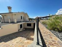 VILLA "Lago Blu" vista lago di Bracciano, con vasca idromassaggio esterna - B&B Trevignano Romano