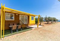 Olive Grove Villa by the Beach - B&B Thorikón