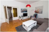 Large apartment between Split and Trogir - B&B