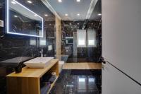 BLACK DIAMOND Apartment - Chambres d'hôtes Vilanija