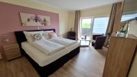 Deluxe Double Room (2 Adults + 1 Child)