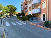 Coeur de Fréjus, L'AMPHITHÉÂTRE, appartement 3 pièces climatisé, terrasse, barbecue, piscine & parking - Chambres d'hôtes Fréjus