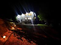 Apartamenty Pod Kątami - B&B Kamienica