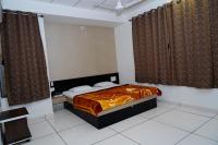Heaven Accommodations - Ferienwohnung Rajkot