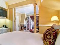 Deluxe Queen Suite - Cote D'Azur
